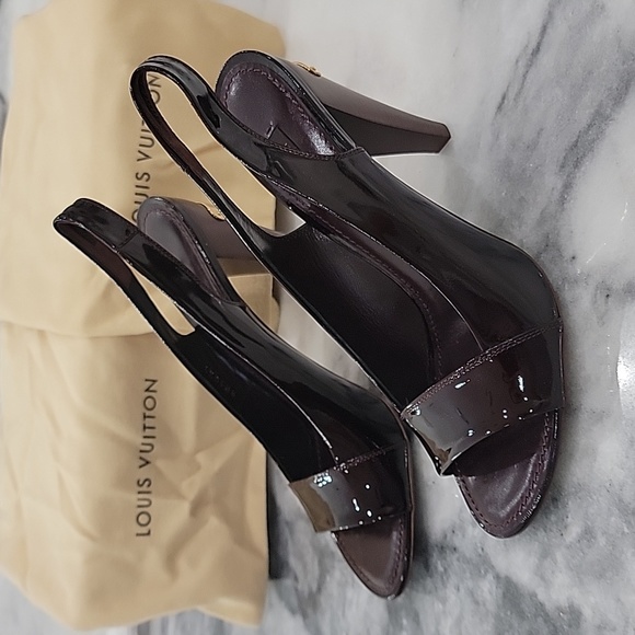 Louis Vuitton patent leather slingback sandals - Picture 4 of 12